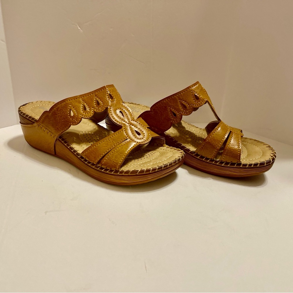 LADY GODIVA Comfort Wedge Sandal size 7